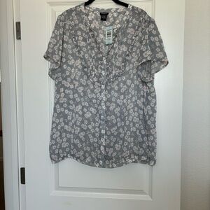 Torrid Sheer Floral Short Sleeve Blouse size 2